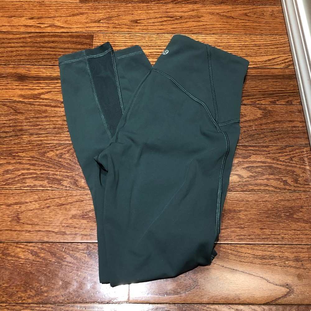 Lululemon Train Times 25” size 6